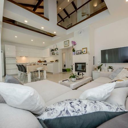 Villa Bella Banjol Esterno foto