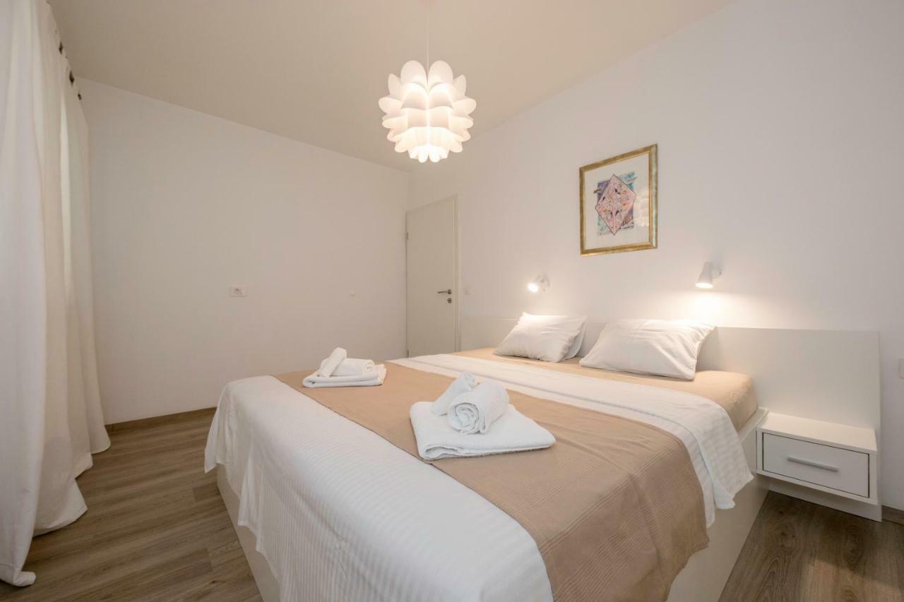 Villa Bella Banjol Esterno foto